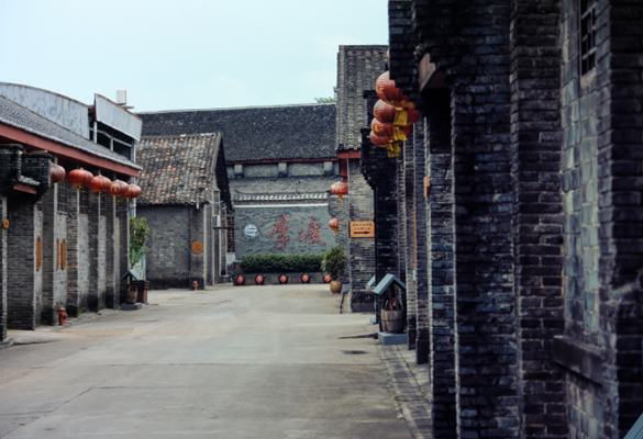 上海李渡1975专卖店